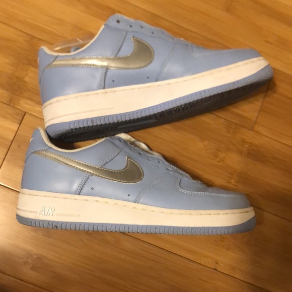Nike Air Force 1 Low "University Blue 2004" Size 9 Sneakers - Picture 5 of 8
